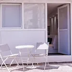 Mia Studio Apartment